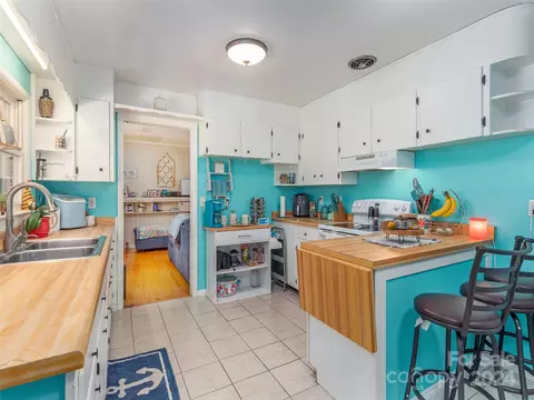 Kitchen - 4784 Old Clyde Rd, Clyde, NC 28721 photo 1 of 3
