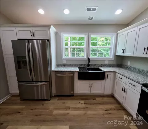 68 Haven Ridge S Ln S, Marion, NC 28752 photo 5