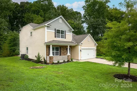 201 Rippling Water Dr, Mount Holly, NC 28120