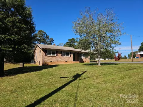 3925 Icard St, Maiden, NC 28650