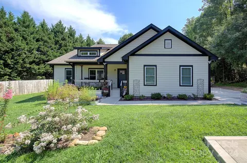 41 Mattie Ln, Hendersonville, NC 28792