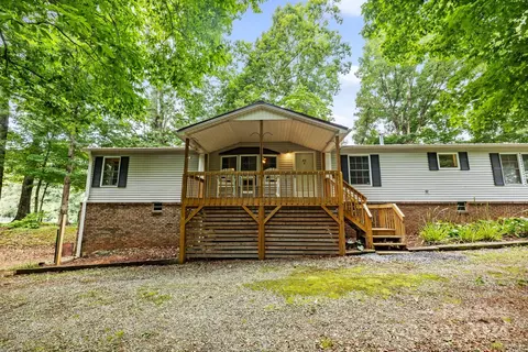 53 Mill Knob Dr, Mills River, NC 28759
