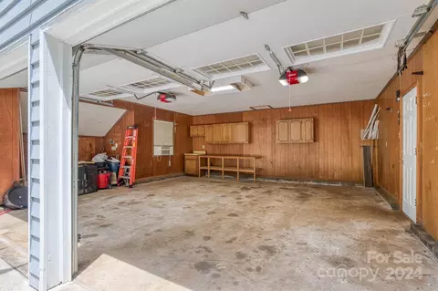 204 Castlegate Dr, Morganton, NC 28655 photo 35