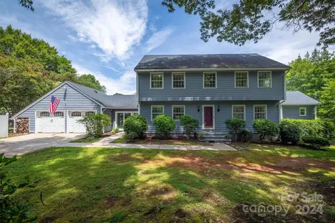 204 Castlegate Dr, Morganton, NC 28655 photo 2