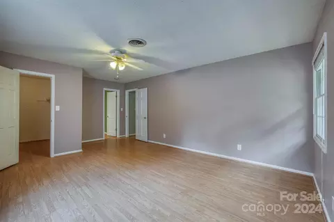 204 Castlegate Dr, Morganton, NC 28655 photo 27