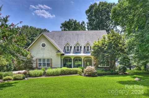 327 Doolie Rd, Mooresville, NC 28117