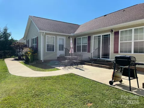 Exterior - 500 Willowbrook Dr, Morganton, NC 28655 photo 1 of 4