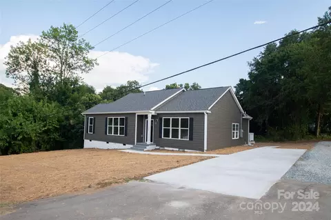 1335 Old Woodlawn Ave, Lancaster, SC 29720