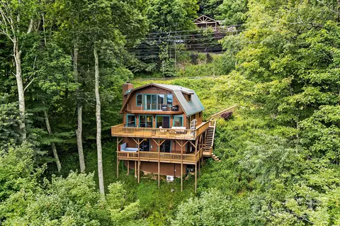 637 Granny Lewis Ln, Mars Hill, NC 28754