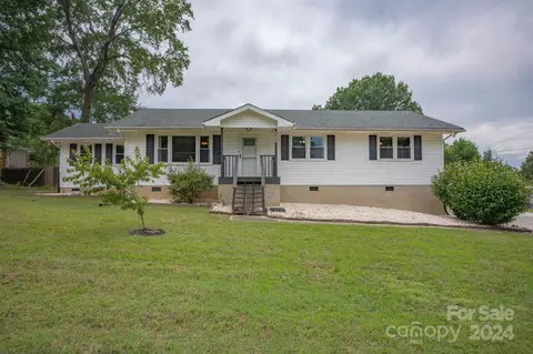 350 Wilson Ave, Mooresville, NC 28115