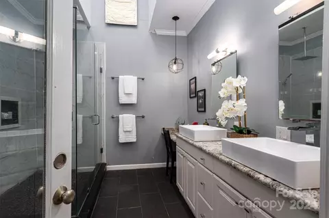 Bath - 166 Eighth Ave, Cramerton, NC 28032 photo 3 of 5