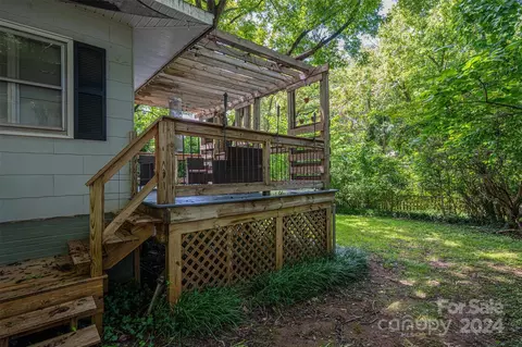 Exterior - 166 Eighth Ave, Cramerton, NC 28032 photo 10 of 12