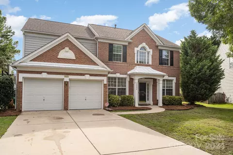 10304 Scotch Pine Cir, Charlotte, NC 28262