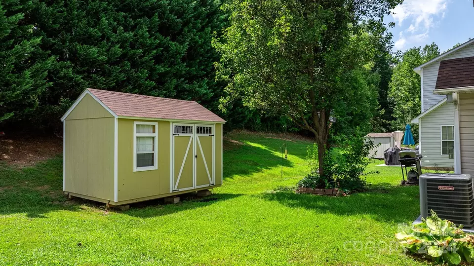 Exterior - 813 Raindrops Rd, Gastonia, NC 28054 photo 3 of 4