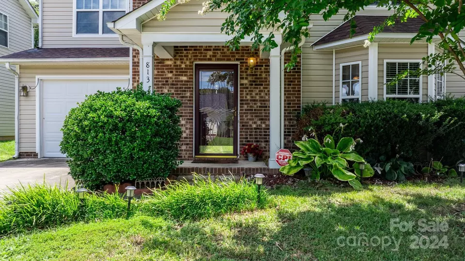 Exterior - 813 Raindrops Rd, Gastonia, NC 28054 photo 4 of 4