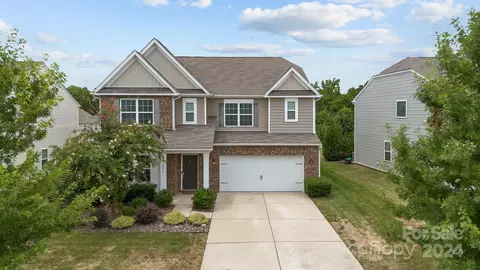 8215 Pamplin Ct, Charlotte, NC 28273