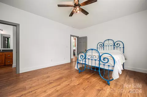 Bedroom - 1396 Braewick Rd, Tryon, NC 28782 photo 3 of 6