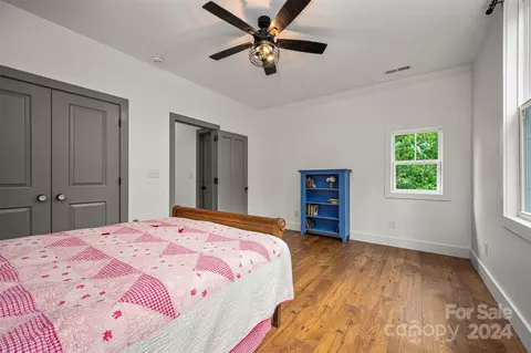 Bedroom - 1396 Braewick Rd, Tryon, NC 28782 photo 6 of 6