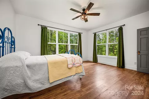 Bedroom - 1396 Braewick Rd, Tryon, NC 28782 photo 2 of 6