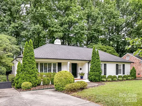 3900 Sussex Ave, Charlotte, NC 28210