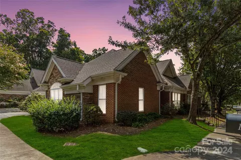 10865 Casetta Dr, Matthews, NC 28105