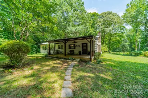240 Old Lowesville Rd, Stanley, NC 28164