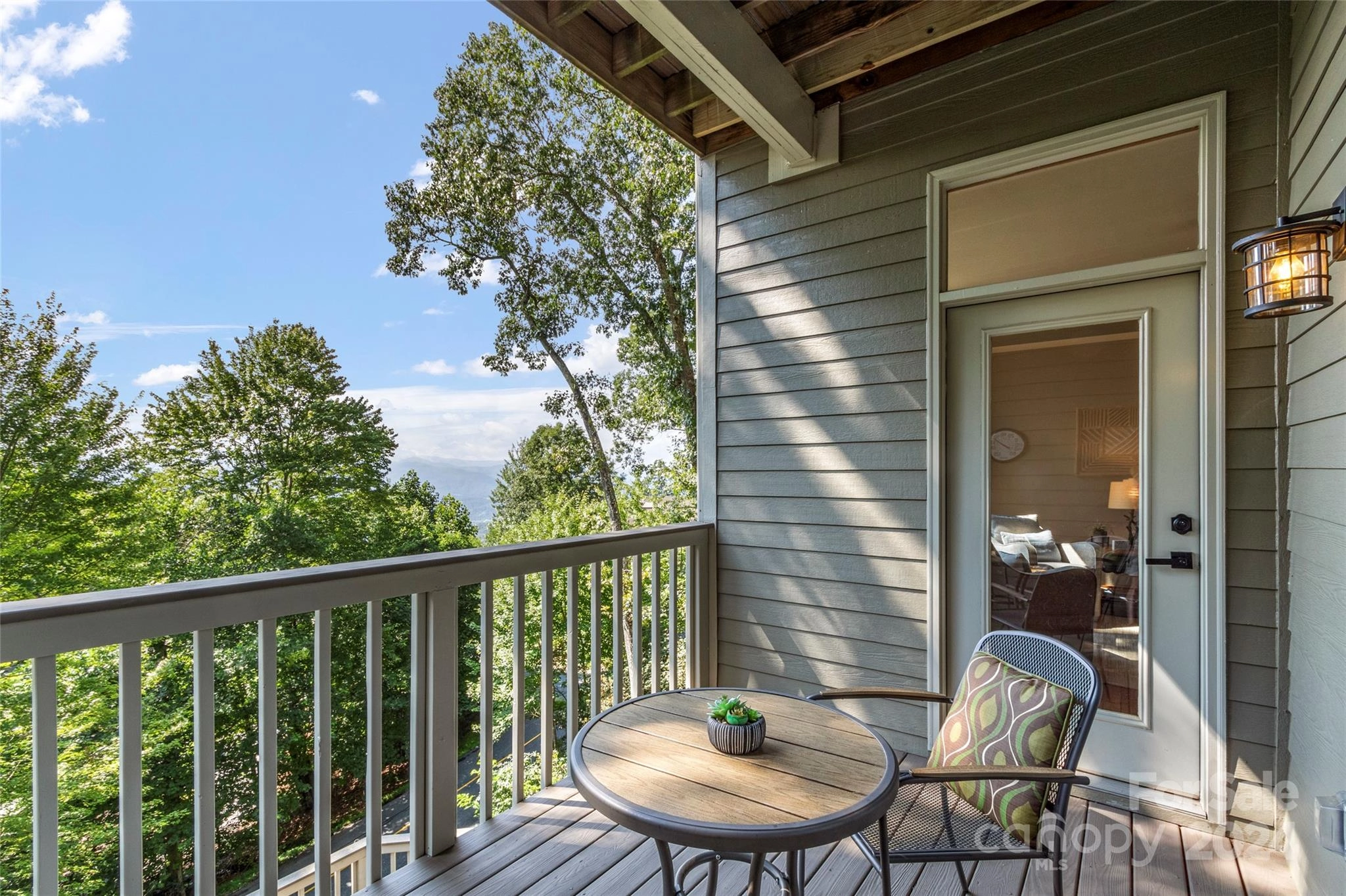 10 Stoney Falls 4-203 Loop Unit 4-203