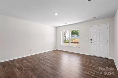 16 Madelyn Dr, Clyde, NC 28721 photo 3