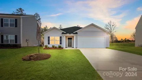28 Madelyn Dr, Clyde, NC 28721 photo 2