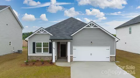 28 Madelyn Dr, Clyde, NC 28721