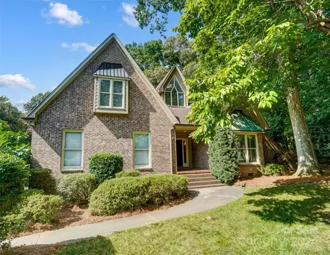 417 Sabot Ln, Matthews, NC 28105