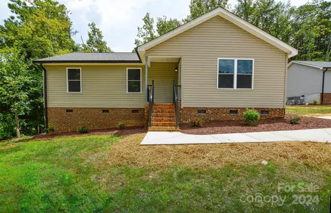220 Aspen Dr, Gastonia, NC 28052