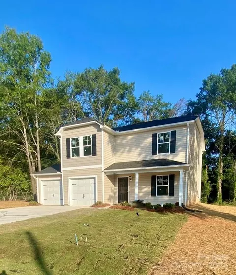 1442 Victoria St, Lancaster, SC 29720