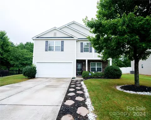 9310 Carrot Patch Dr, Charlotte, NC 28216