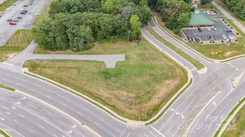 2400 Kings Mill Rd, Greensboro, NC 27407