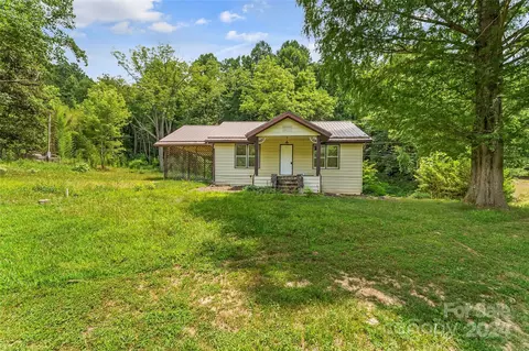 76 Ed Sneed Dr, Marion, NC 28752