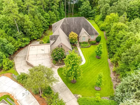 2218 Pinion Pt, York, SC 29745