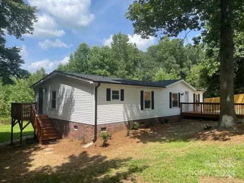 1450 Quarry Rd, Woodleaf, NC 27054