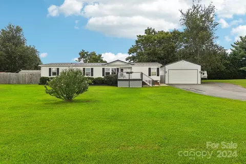 7137 Long Island Rd, Catawba, NC 28609