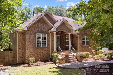 7230 Timber Ridge Dr, Mint Hill, NC 28227