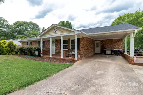 406 Fulton Dr, Kings Mountain, NC 28086