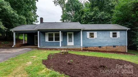 1769 Lazenby St, Newton, NC 28658