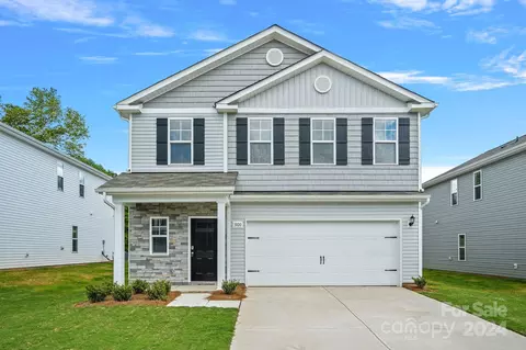 8115 Stonemere Ln, Charlotte, NC 28215