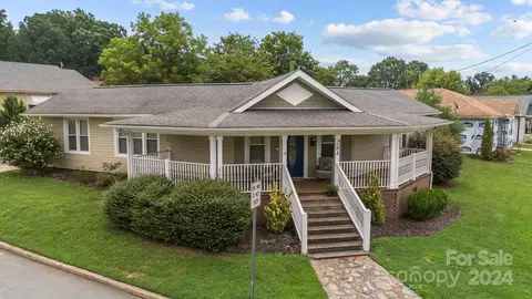Exterior - 284 8th Ave, Cramerton, NC 28032 photo 7 of 7