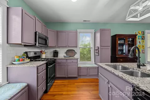 Kitchen - 284 8th Ave, Cramerton, NC 28032 photo 3 of 5