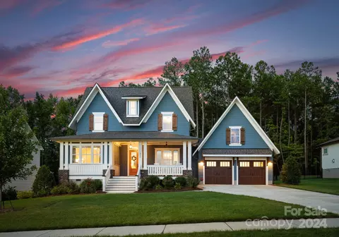 1823 Pin Oak Ct, Fort Mill, SC 29715