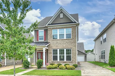 8748 Aspinwall Dr, Charlotte, NC 28216