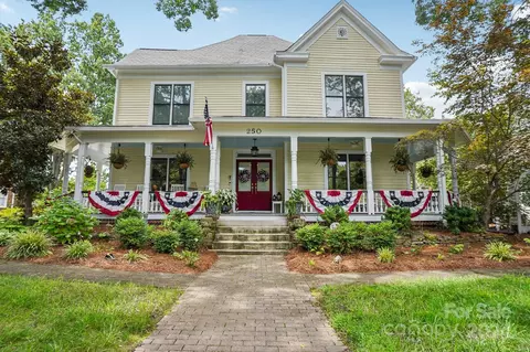 250 Union S St S, Concord, NC 28025