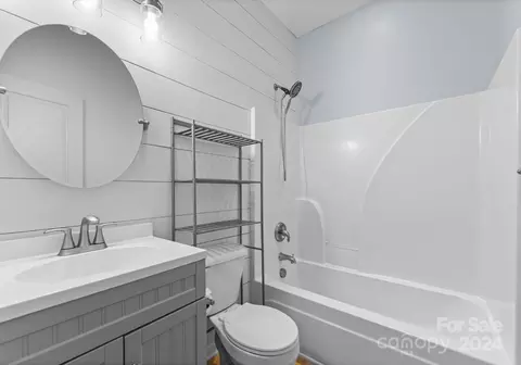 Bath - 8752 Westwind Point Dr, Cornelius, NC 28031 photo 1 of 1