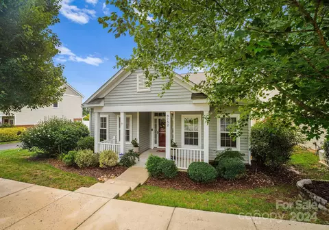 8752 Westwind Point Dr, Cornelius, NC 28031